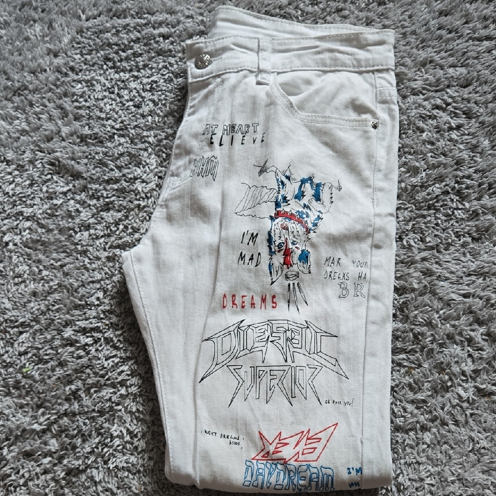Stylish White Graphic Slim Fit Jeans